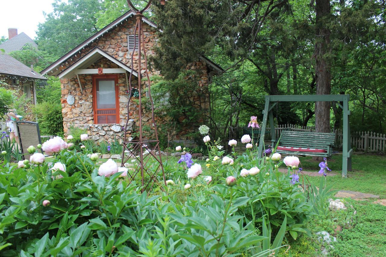 Rock Cottage Gardens B&B Eureka Springs Εξωτερικό φωτογραφία